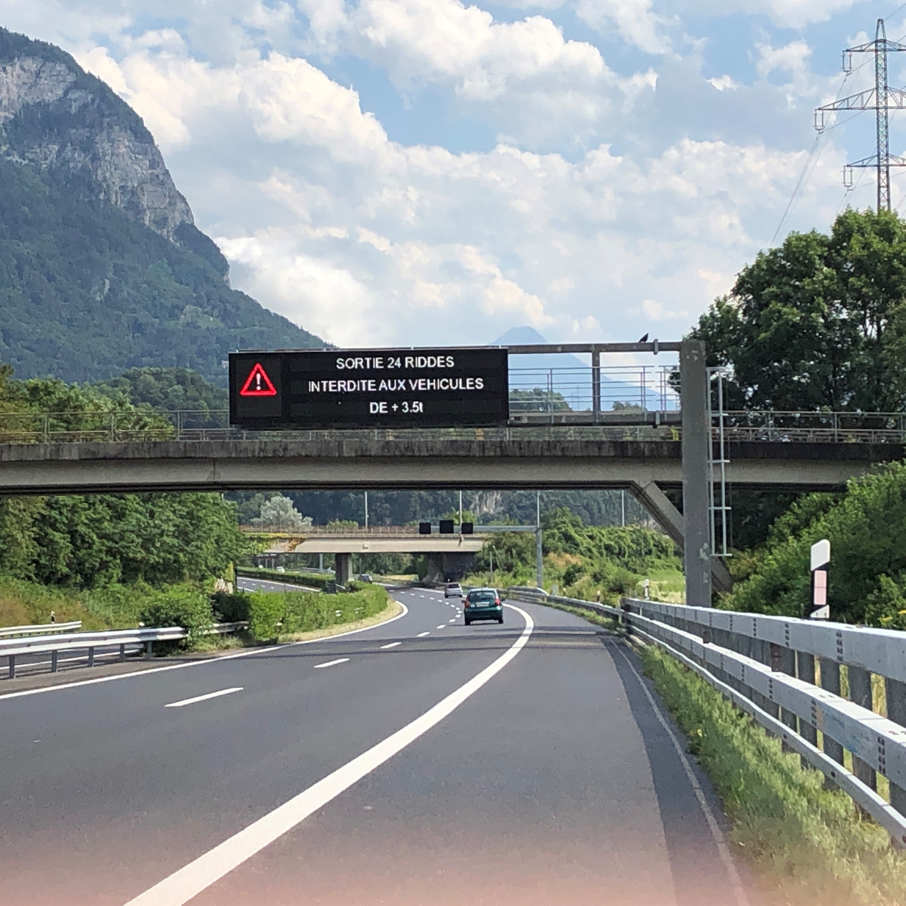 Les poids-lourds ne sont pas les bienvenus sur le viaduc de Riddes